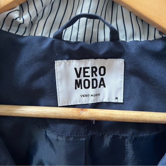 Veromoda Jacket - Picture 3 of 5